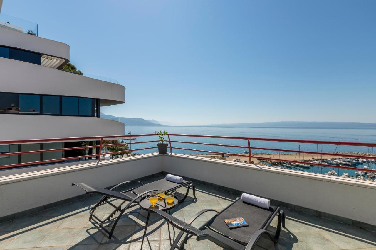 Seaside Penthouse With Hot Tub Sky Living Apartment Split Exterior photo