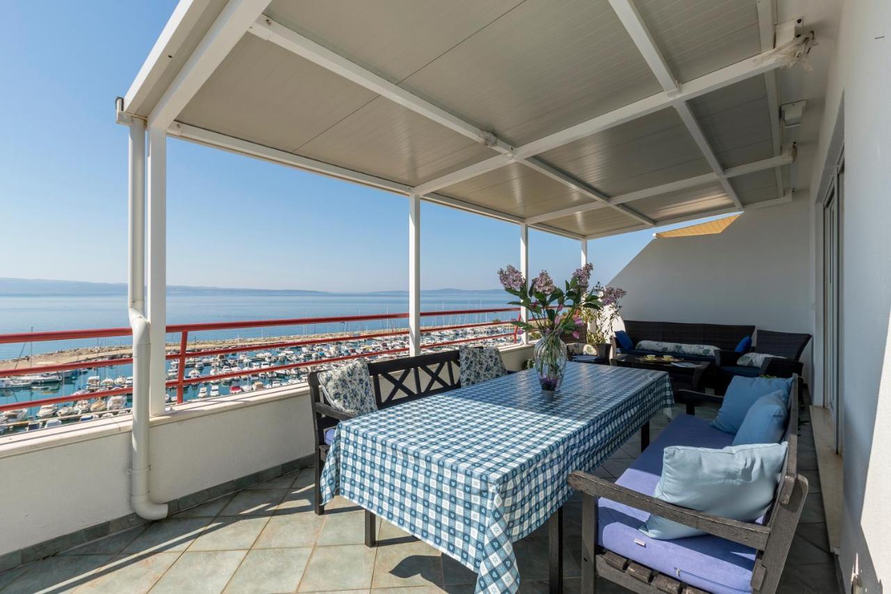 Seaside Penthouse With Hot Tub Sky Living Apartment Split Exterior photo